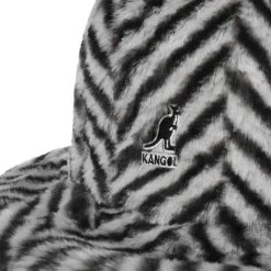 Alternative view of Faux Fur Stripe Casual Stoffhut By Kangol