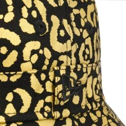 Metallic Print Bucket Stoffhut By New Era 14 Metallic Print Bucket Stoffhut By New Era -Stetson Speichern Metallic Print Bucket Stoffhut by New Era schwarz.59712 4rf4